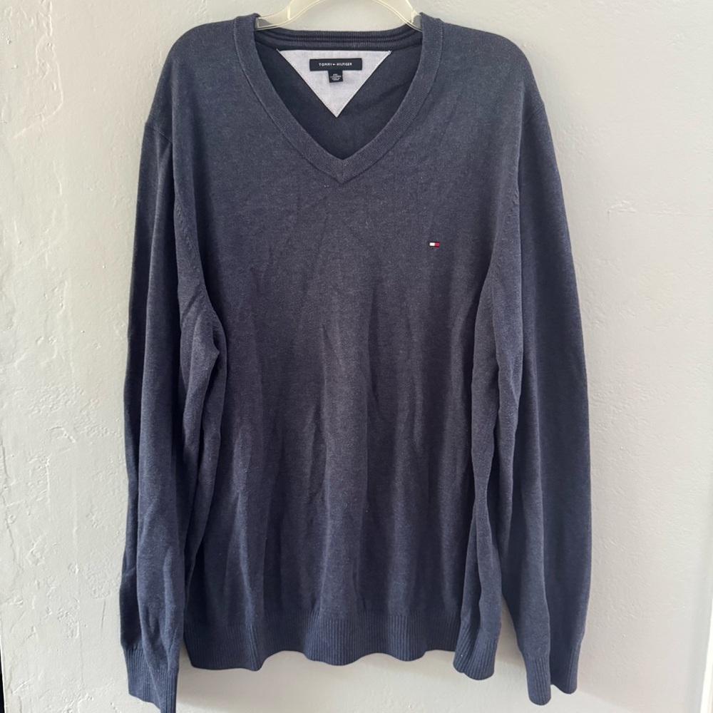 Tommy Hilfiger Men's Dark Gray V-Neck Sweater